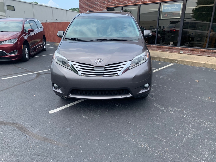 Used 2016 Toyota Sienna XLE - VMI Side Entry In Floor Automatic Ramp