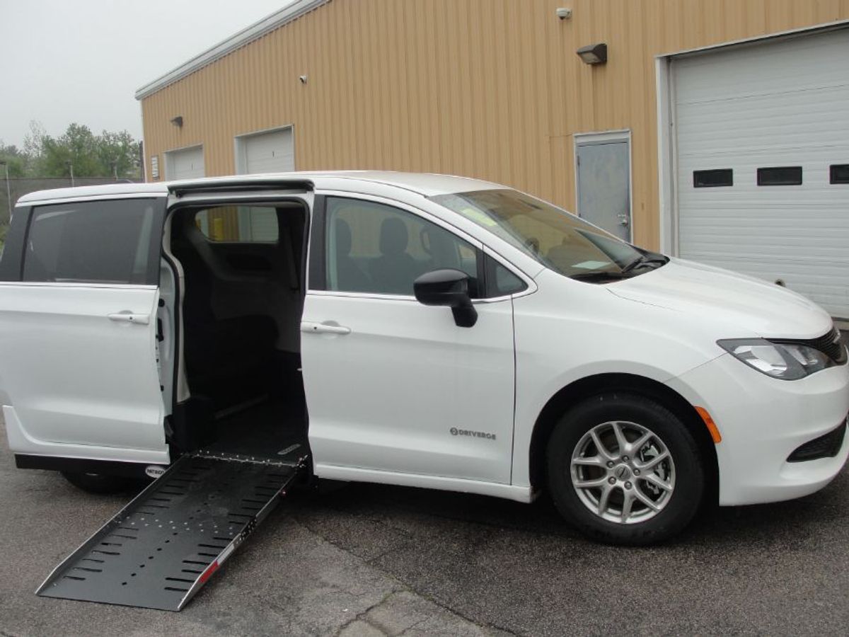 New 2024 Chrysler Voyager LX's photo