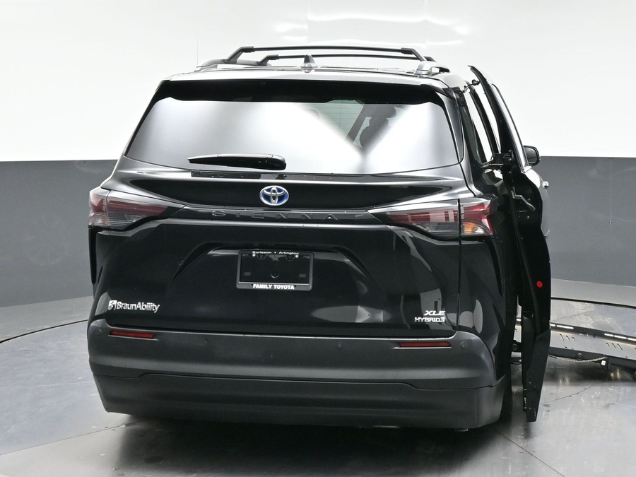 Used 2023 Toyota Sienna Hybrid XLE - BraunAbility Side Entry Entry Fold Out Automatic Ramp
