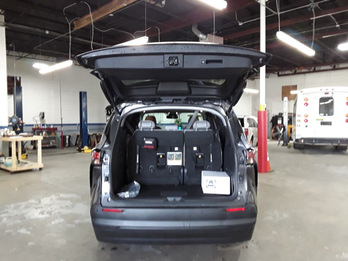 2025 TOYOTA SIENNA - Image 43