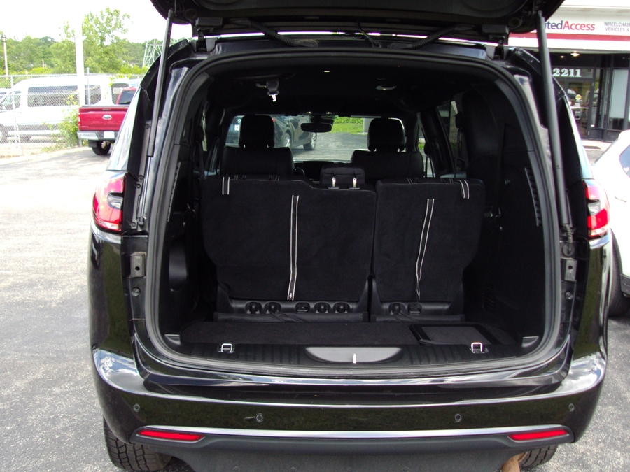 Used 2023 Chrysler Pacifica Touring L Sport - BraunAbility Side Entry In Floor Automatic Ramp