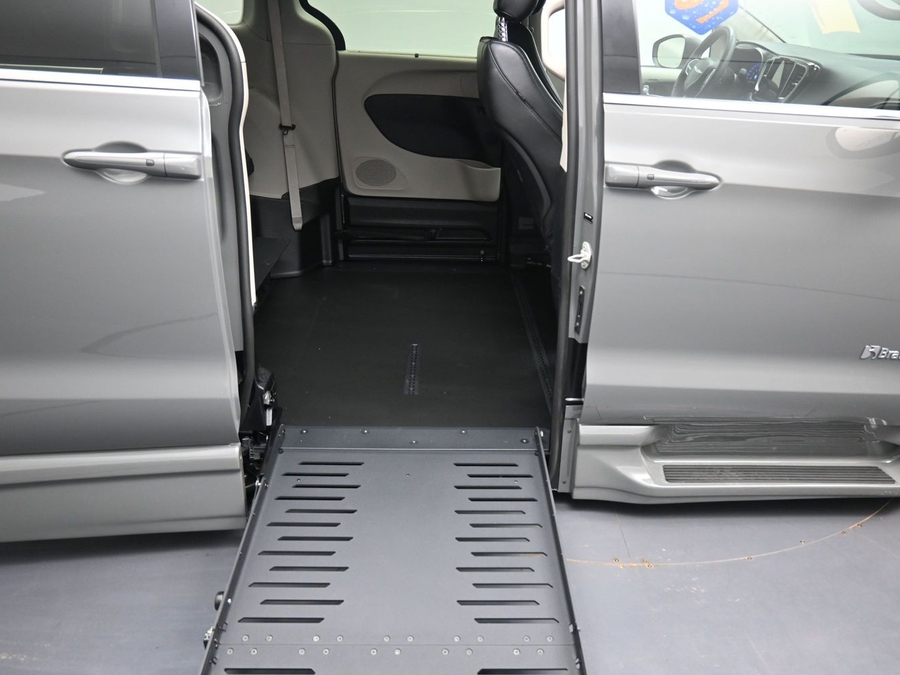 Used 2023 Chrysler Pacifica Touring L - BraunAbility Side Entry Fold Out Automatic Ramp