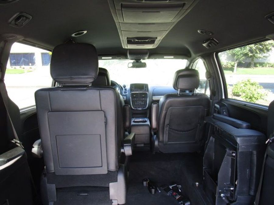Used 2019 Dodge Grand Caravan GT - International Mobility Rear Entry Entry Fold Out Manual Ramp