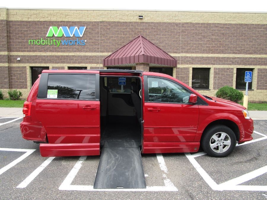 Red Dodge Grand Caravan image number 5