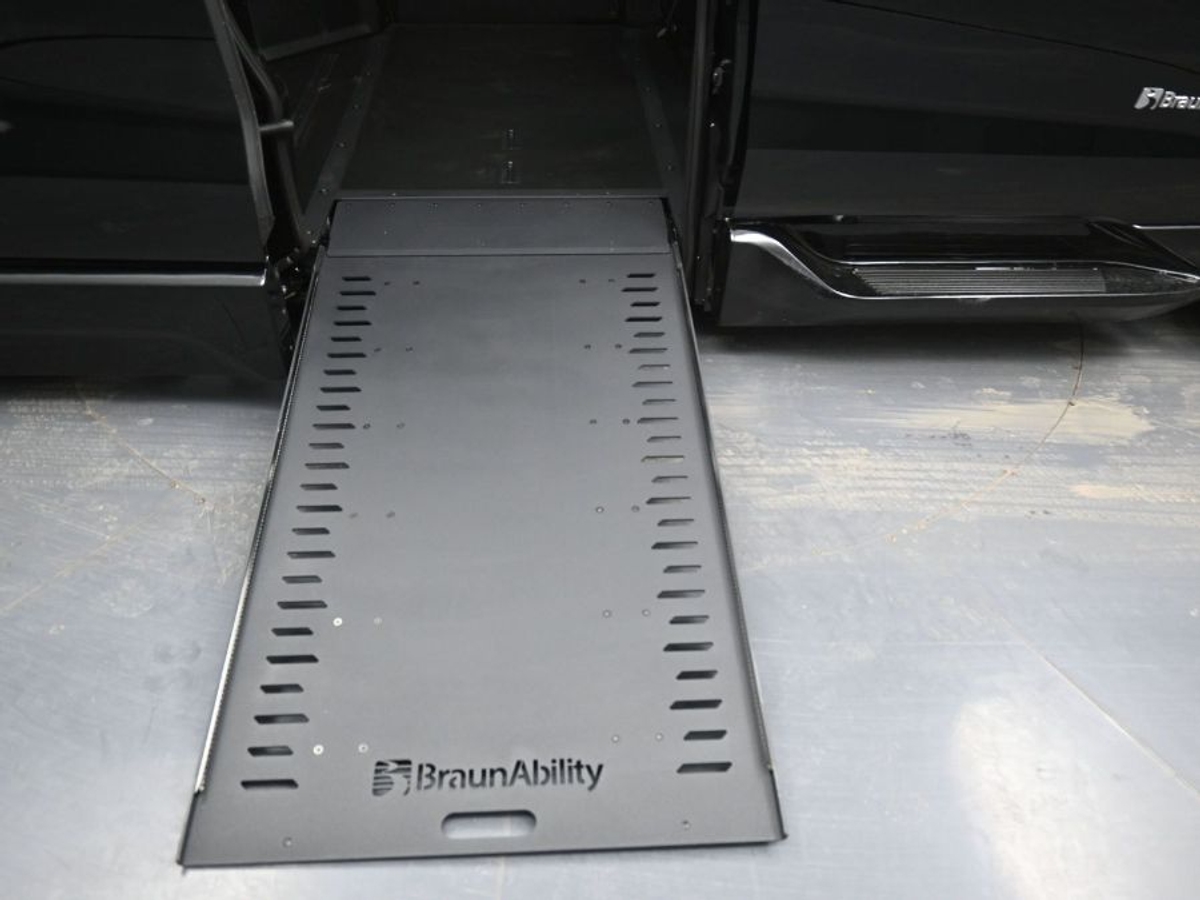 Black Toyota Sienna image number 10