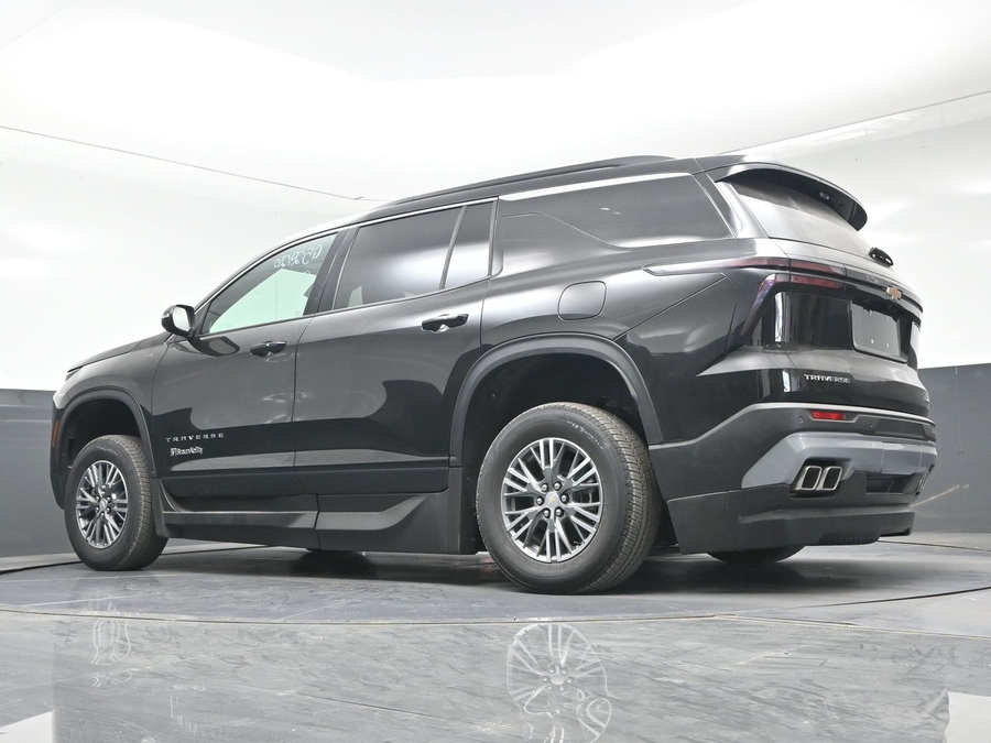 New 2026 Chevrolet Traverse 1LT - BraunAbility Side Entry In Floor Automatic Ramp