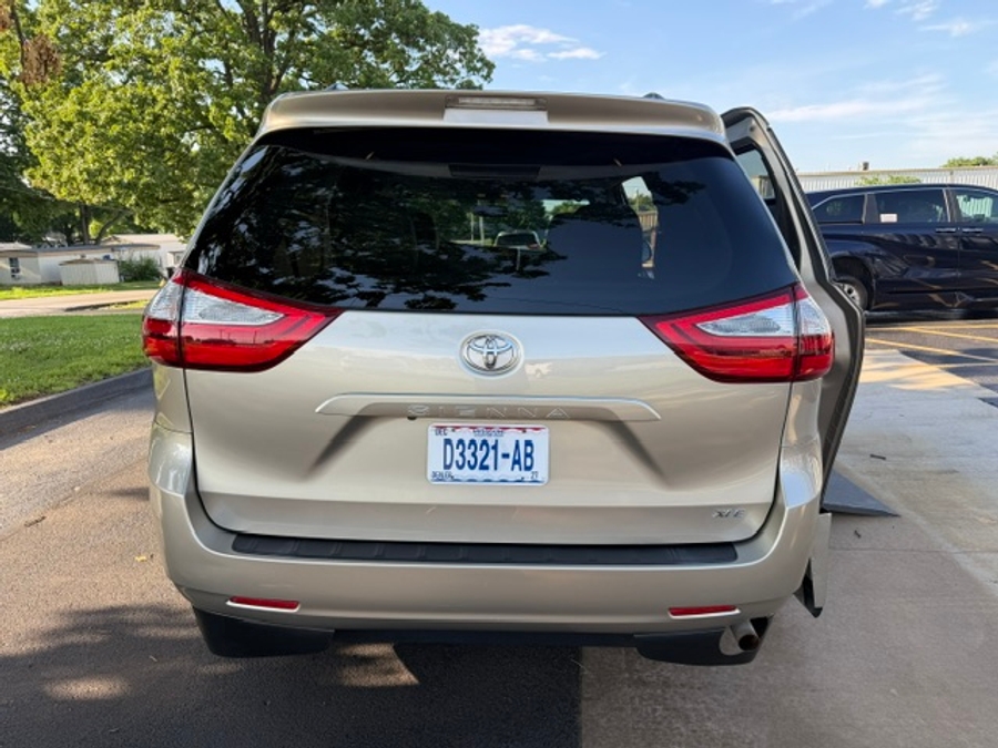 Used 2017 Toyota Sienna XLE - VMI Side Entry In Floor Automatic Ramp