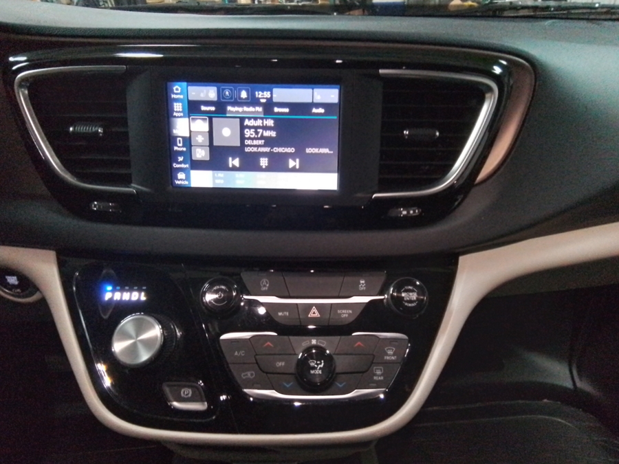 2023 CHRYSLER VOYAGER - Image 12