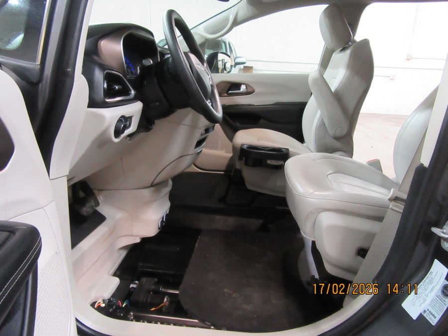 2021 CHRYSLER VOYAGER - Image 25