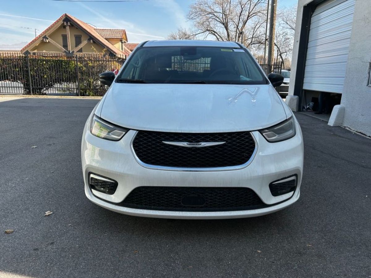 2024 CHRYSLER PACIFICA - Image 3