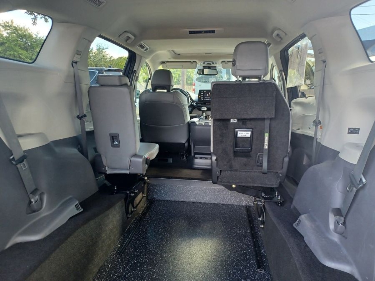 2024 TOYOTA SIENNA - Image 15