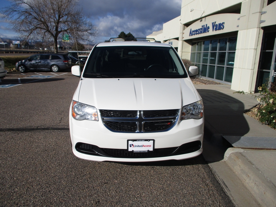 Used 2013 Dodge Grand Caravan SXT - BraunAbility Rear Entry Entry Fold Out Manual Ramp