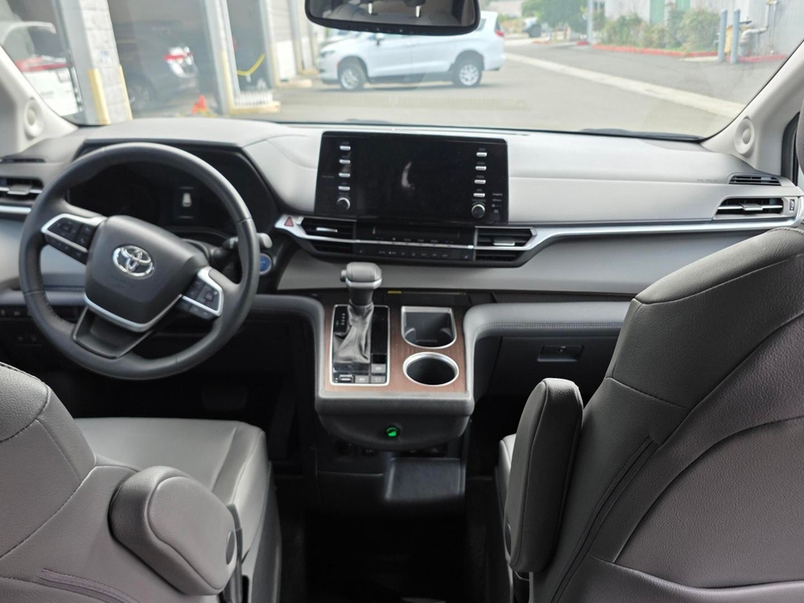 Used 2022 Toyota Sienna Hybrid XLE - VMI Side Entry Entry In Floor Automatic Ramp