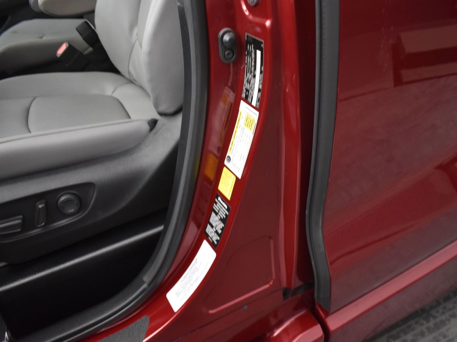 New 2025 Toyota Sienna Hybrid XLE Plus - BraunAbility Side Entry Entry Fold Out Automatic Ramp