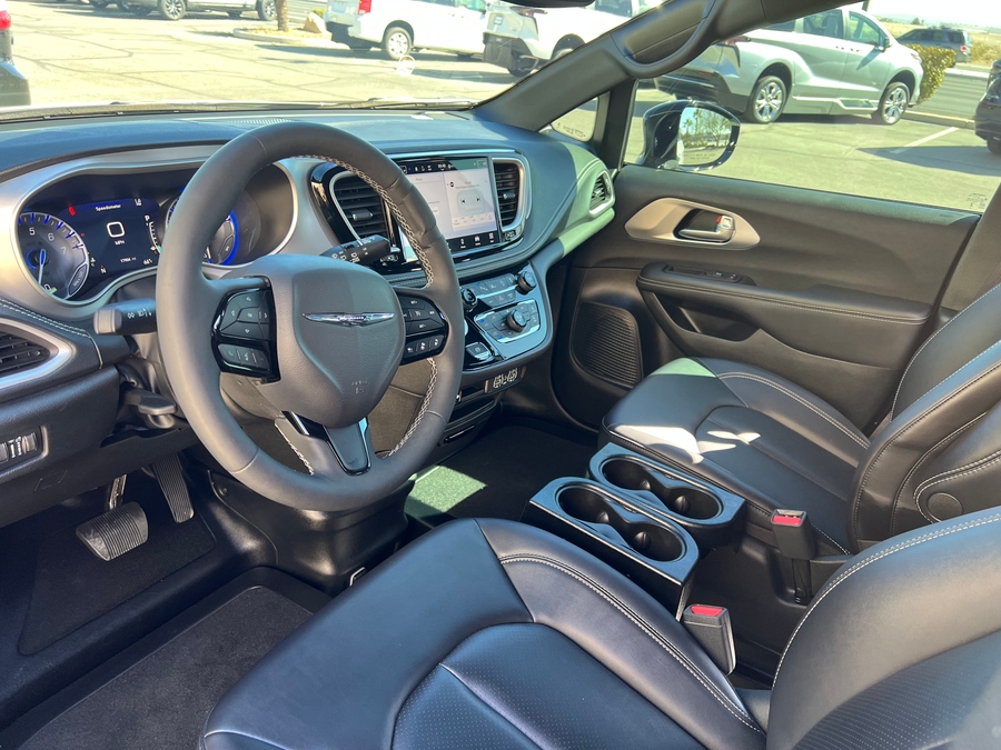 Used 2024 Chrysler Pacifica Touring L - BraunAbility Side Entry Entry Fold Out Automatic Ramp