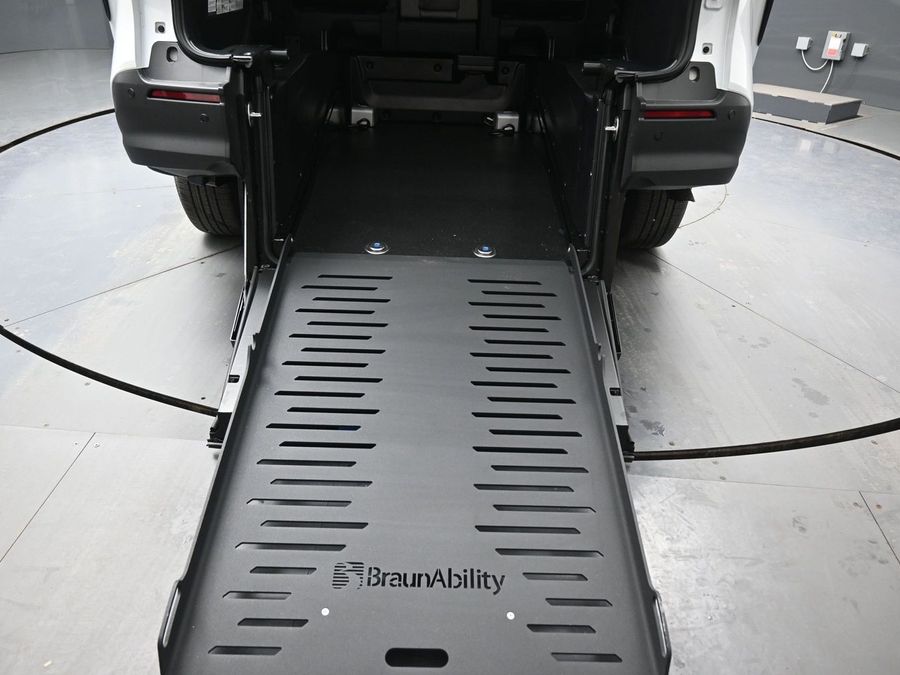 New 2026 Toyota Sienna Hybrid XLE Add - BraunAbility Commercial Rear Entry Entry Fold Out Manual Ramp