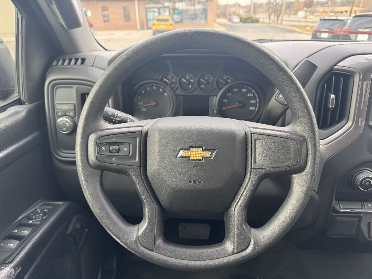 Blue Chevrolet Silverado 1500 image number 3