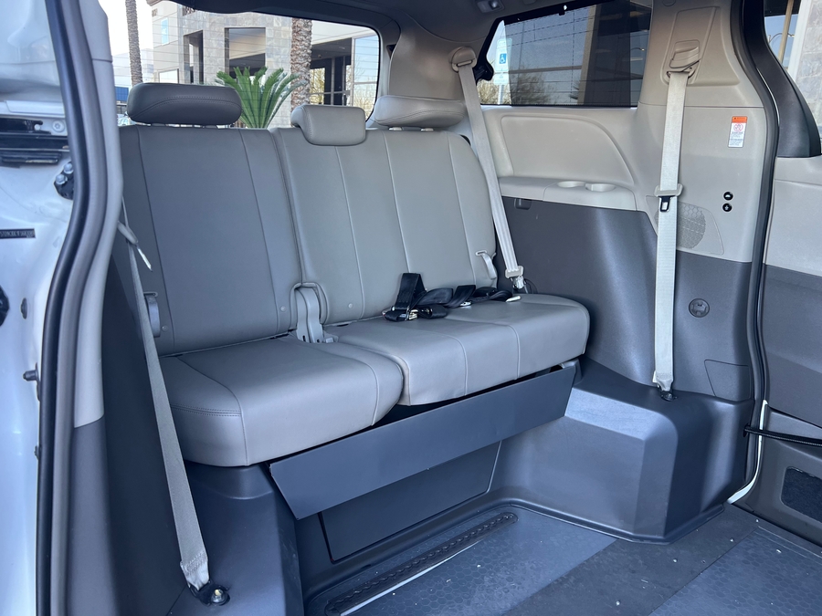 Used 2015 Toyota Sienna XLE Premium - VMI Side Entry Entry In Floor Automatic Ramp