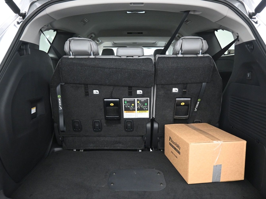 New 2026 Toyota Sienna Hybrid XLE Add - BraunAbility Side Entry Fold Out Automatic Ramp