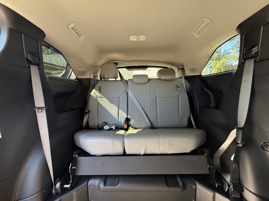 Used 2025 Toyota Sienna Hybrid XLE Plus - BraunAbility Side Entry In Floor Automatic Ramp