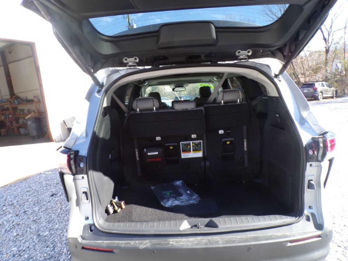 2025 TOYOTA SIENNA - Image 13
