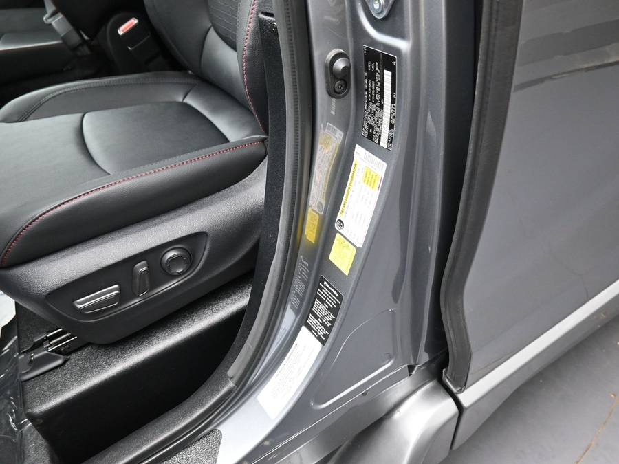 New 2026 Toyota Sienna Hybrid XSE Sport - BraunAbility Side Entry Entry Fold Out Automatic Ramp