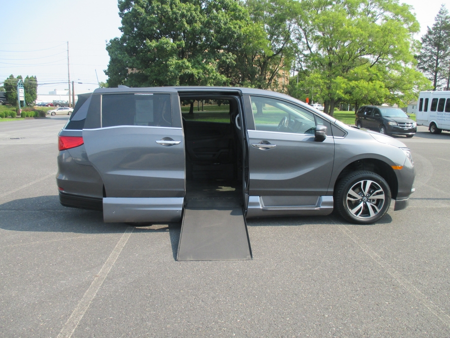 2022 Honda Odyssey Touring - Photo 9