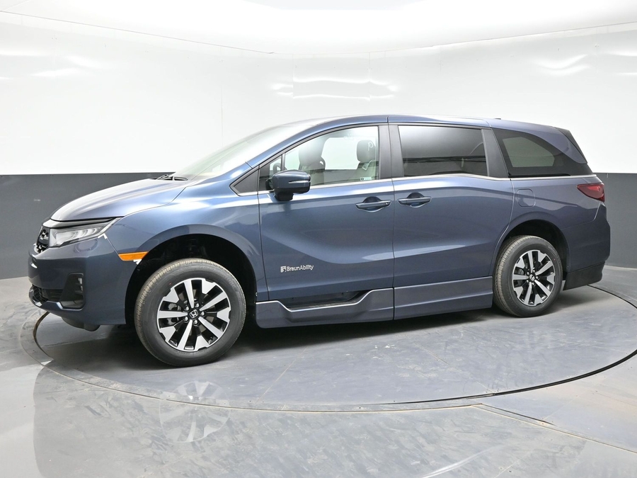 Blue Honda Odyssey image number 2