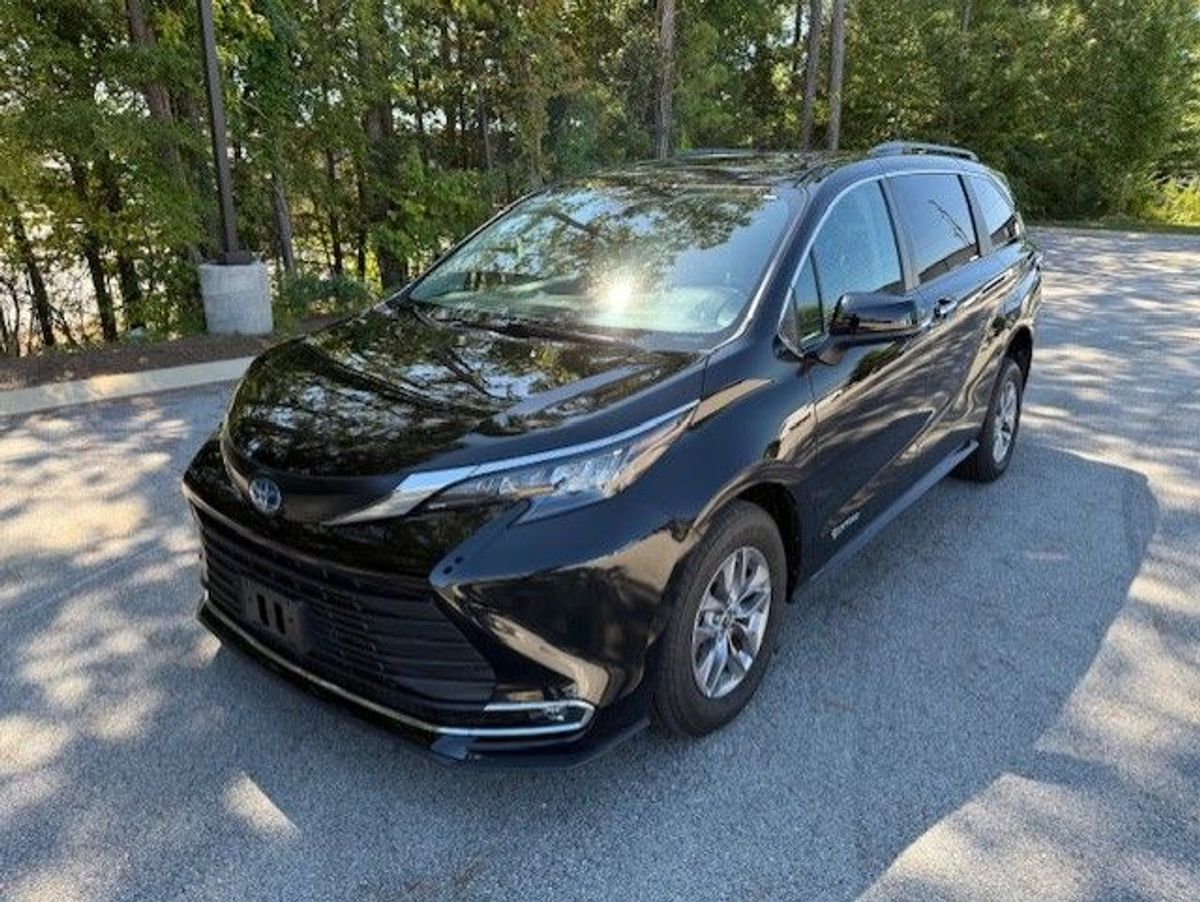 2024 TOYOTA SIENNA - Image 2