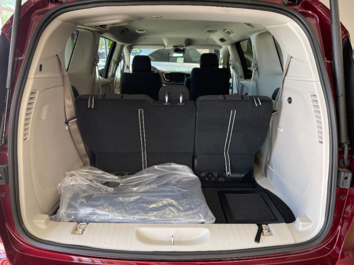 2023 CHRYSLER VOYAGER - Image 9