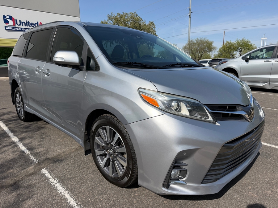 Used 2018 Toyota Sienna Limited Premium - Freedom Rear Entry Fold Out Automatic Ramp
