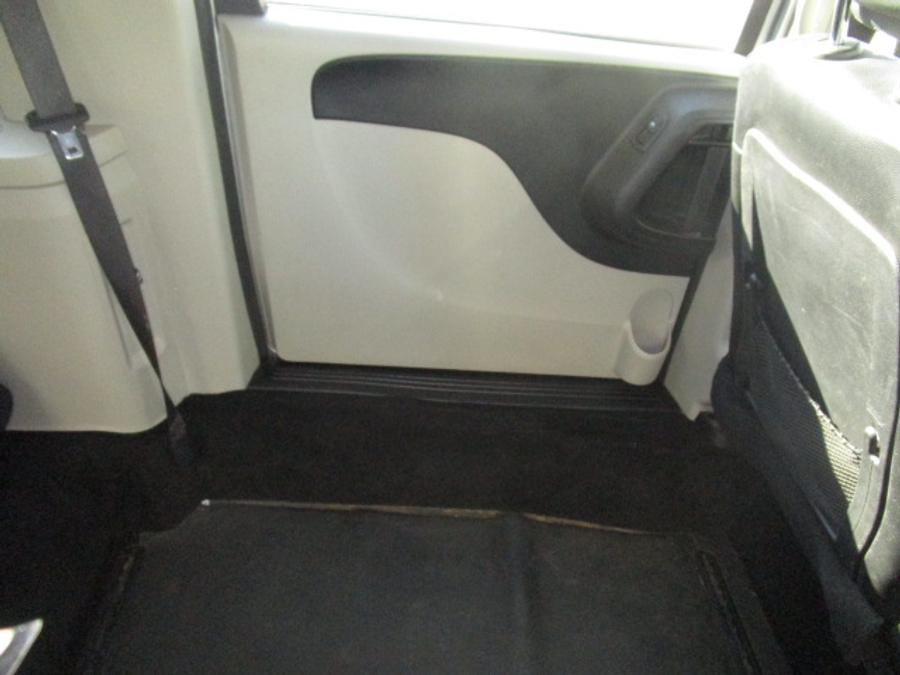 Used 2019 Dodge Grand Caravan SXT - VMI Side Entry Entry Fold Out Automatic Ramp