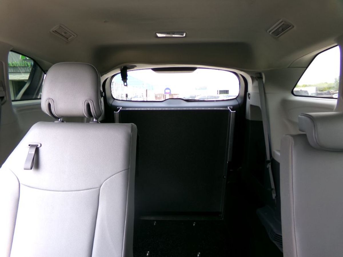 2024 TOYOTA SIENNA - Image 12