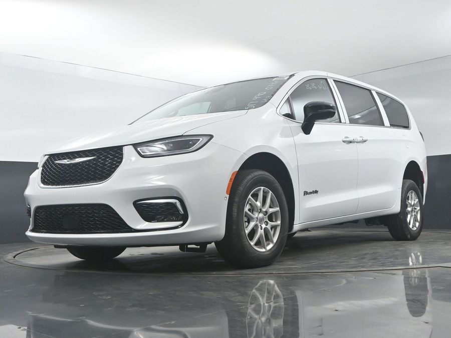New 2025 Chrysler Pacifica Select Safety - BraunAbility Rear Entry Entry Fold Out Manual Ramp