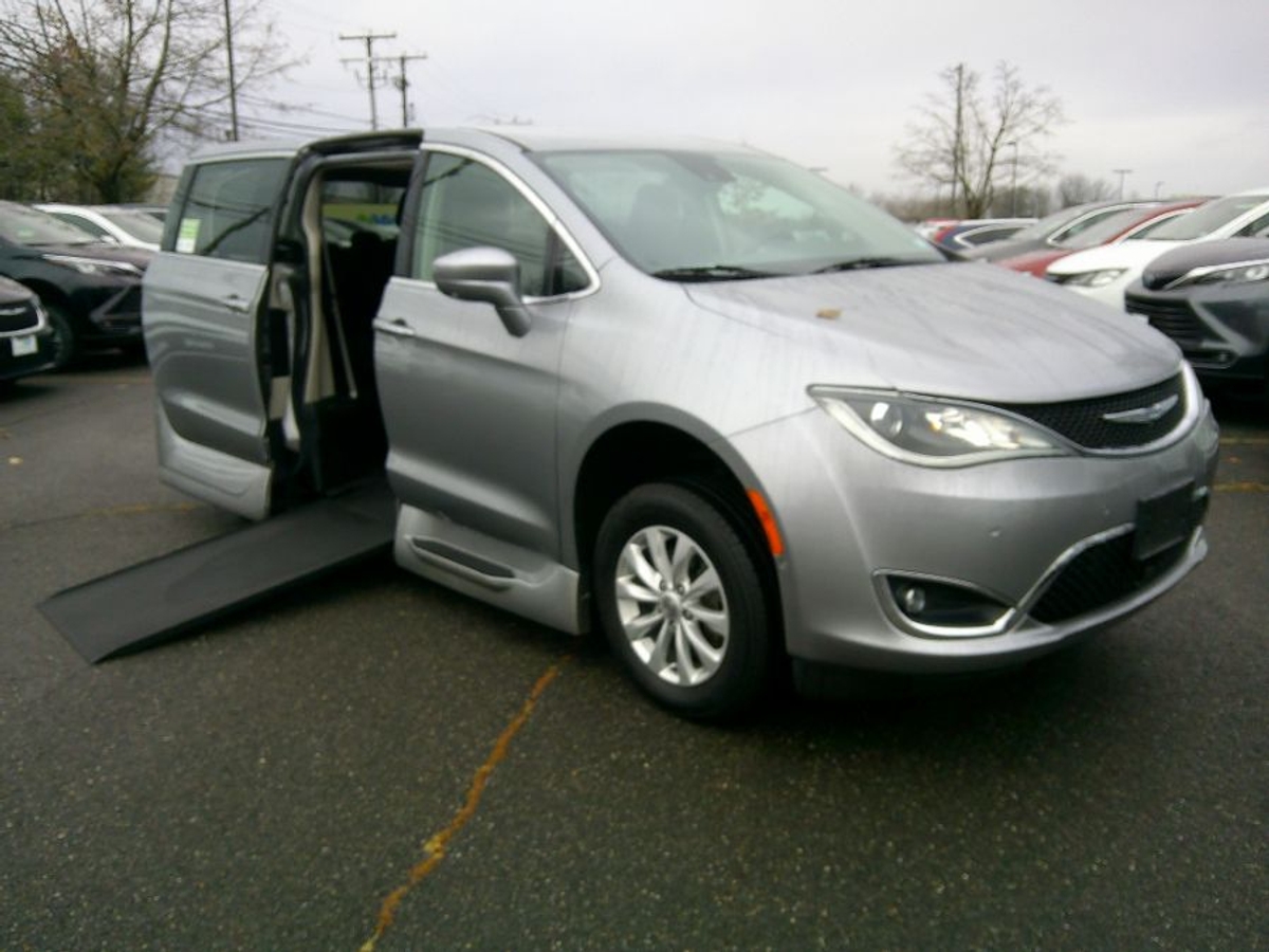 2019 CHRYSLER PACIFICA - Image 7