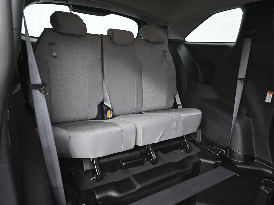 New 2025 Toyota Sienna Hybrid LE - BraunAbility Side Entry Entry Fold Out Automatic Ramp