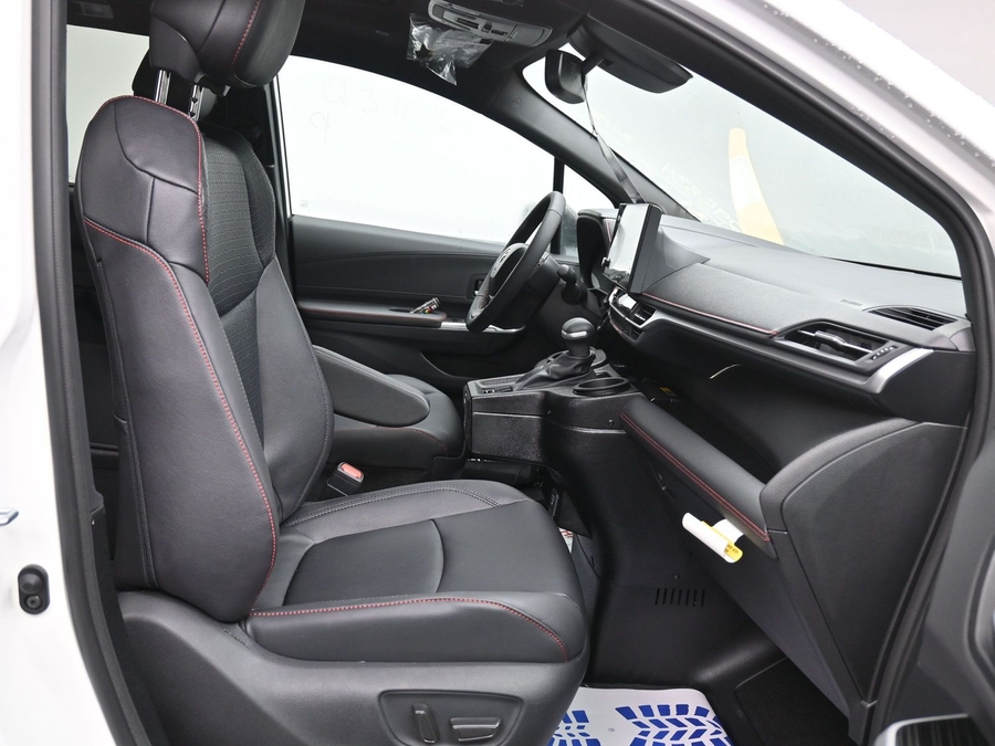 New 2026 Toyota Sienna Hybrid XSE Sport - BraunAbility Side Entry Entry Fold Out Automatic Ramp