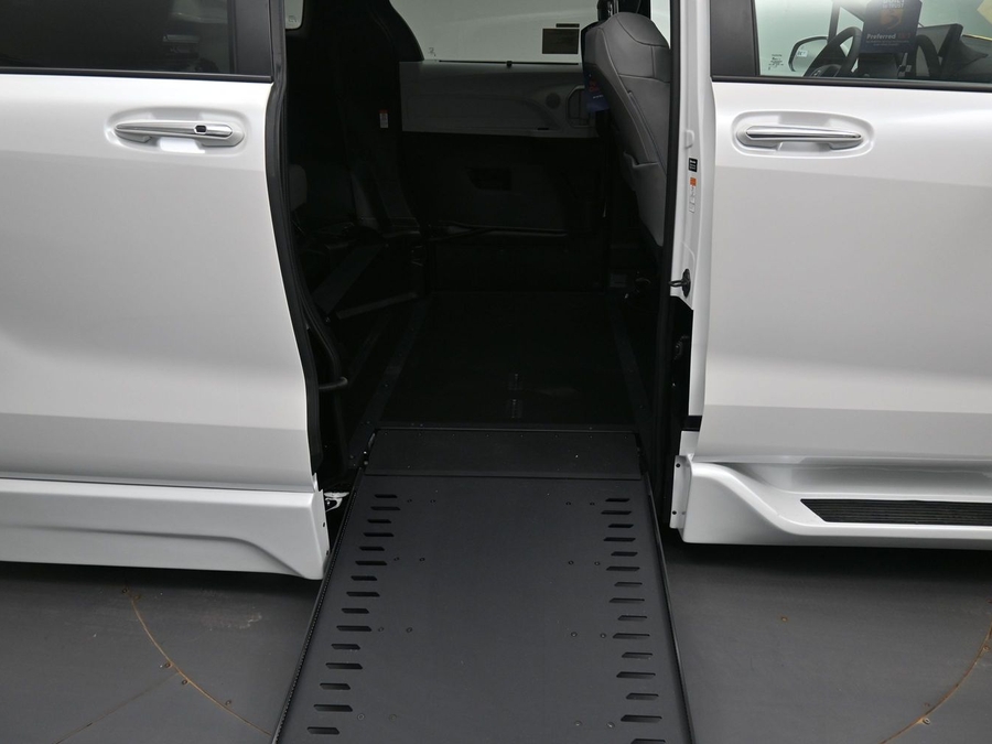White Toyota Sienna image number 10