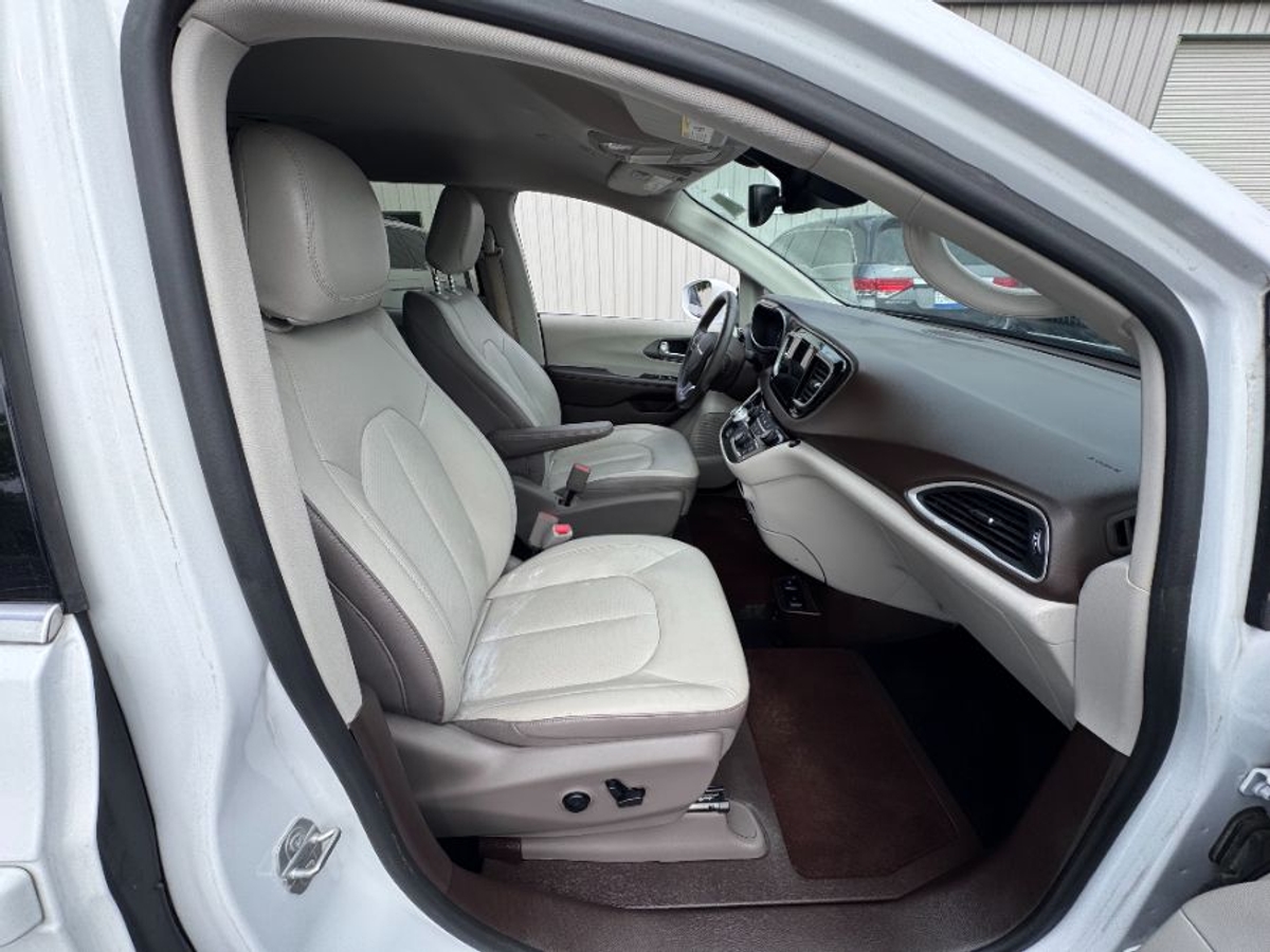 2019 CHRYSLER PACIFICA - Image 7