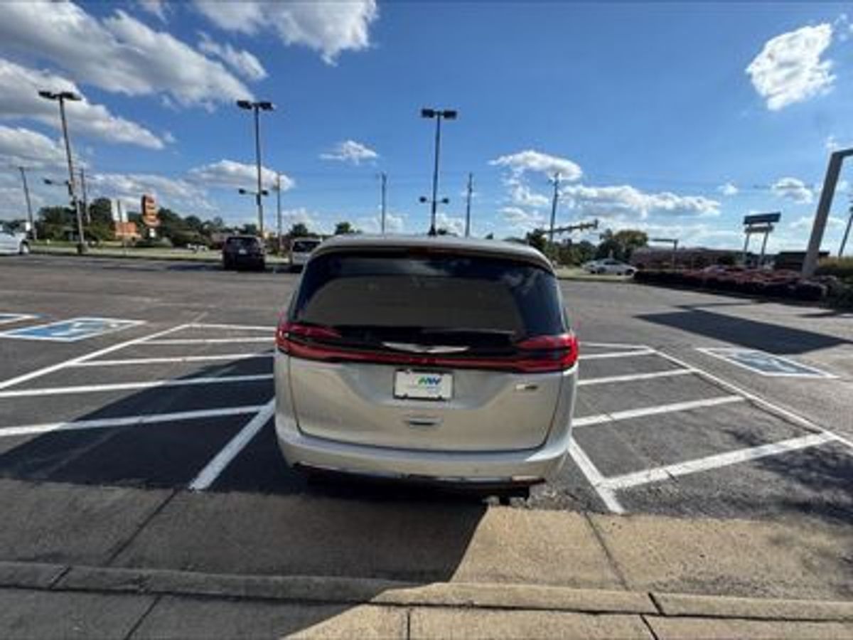 2024 CHRYSLER PACIFICA - Image 8