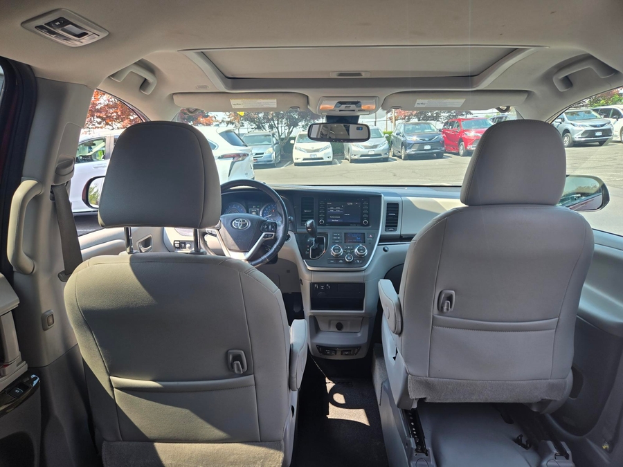 Used 2018 Toyota Sienna Limited Premium - BraunAbility Side Entry In Floor Automatic Ramp