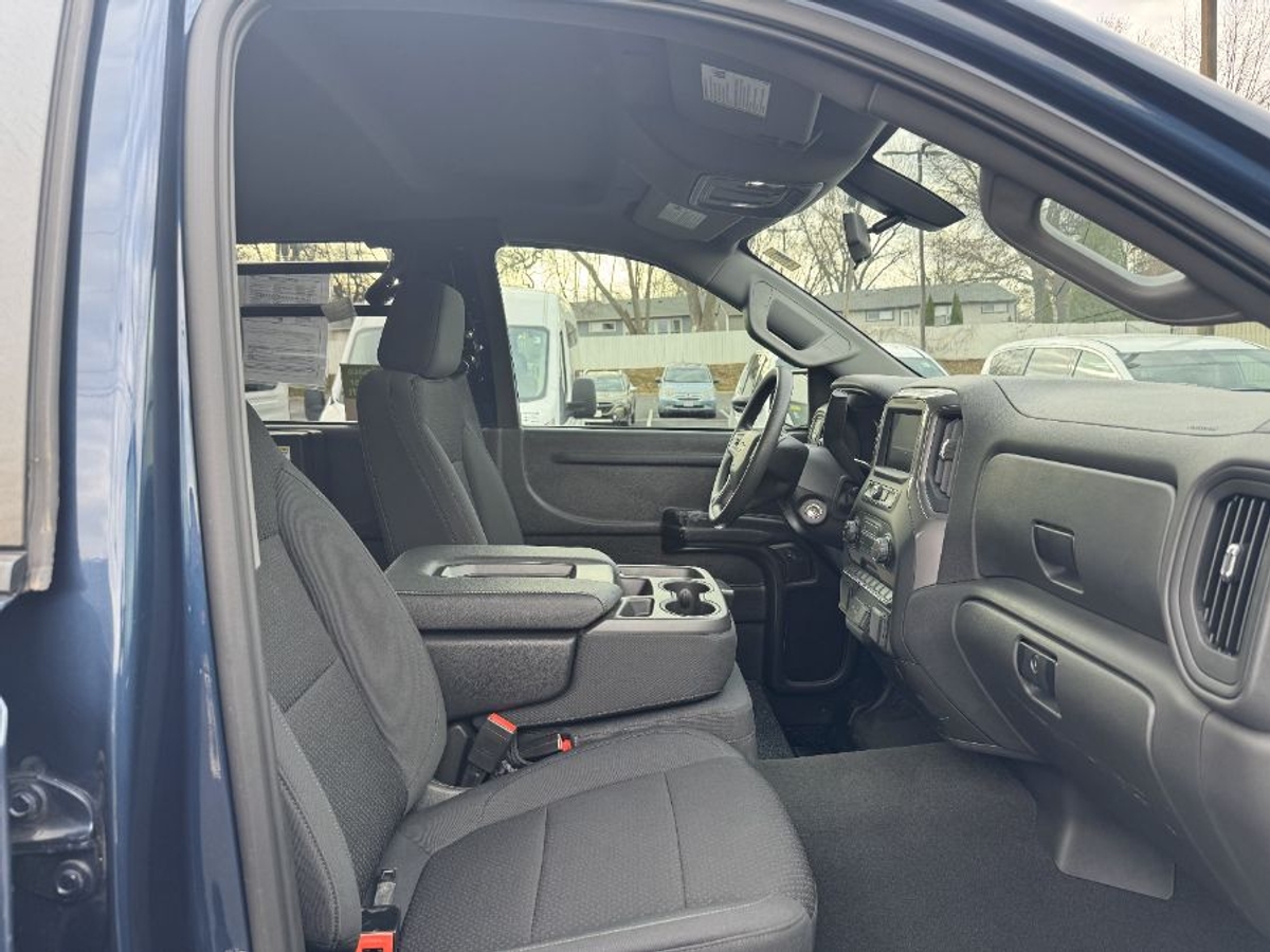 Blue Chevrolet Silverado 1500 image number 15