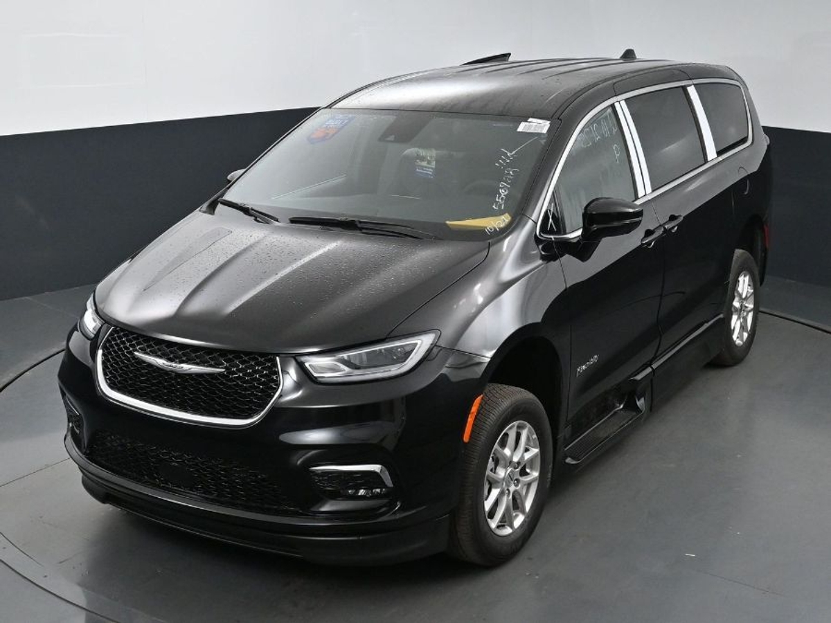 2025 CHRYSLER PACIFICA - Image 23