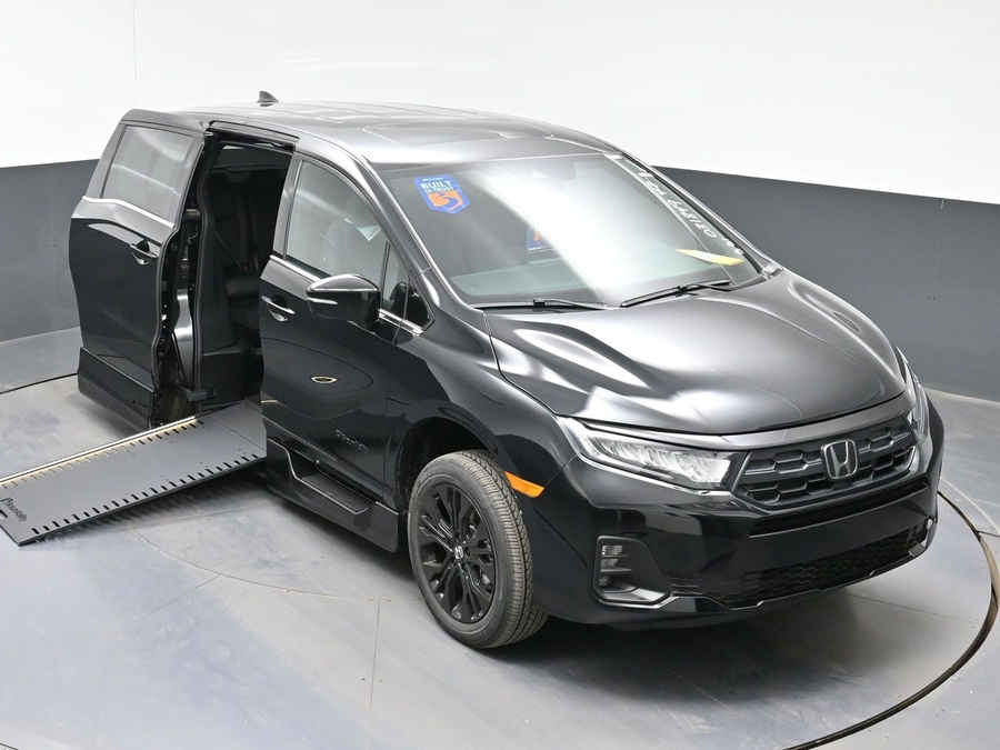 Black Honda Odyssey image number 10