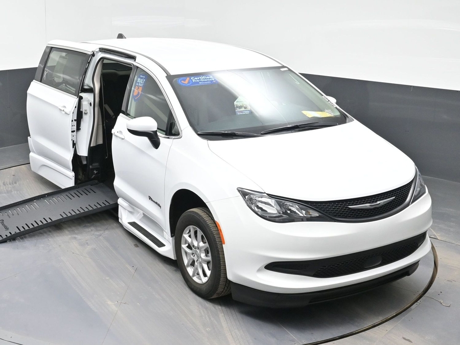 Used 2023 Chrysler Voyager LX - BraunAbility Side Entry Entry Fold Out Automatic Ramp