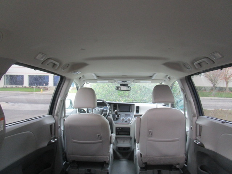 Used 2018 Toyota Sienna XLE Base - VMI Side Entry Entry In Floor Automatic Ramp