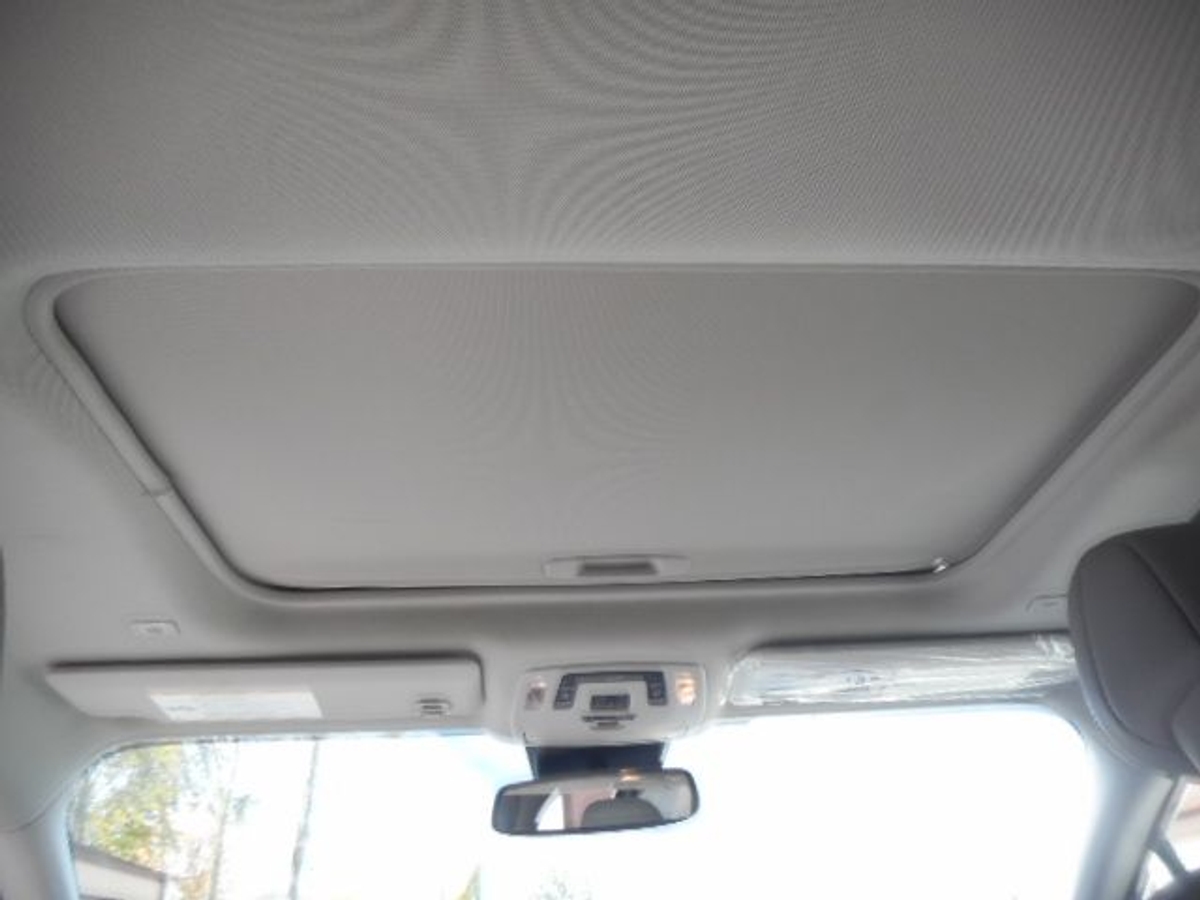 2025 TOYOTA SIENNA - Image 18