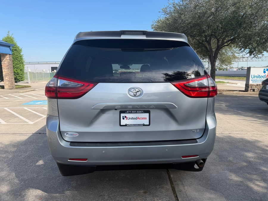 Used 2020 Toyota Sienna XLE - VMI Side Entry In Floor Automatic Ramp