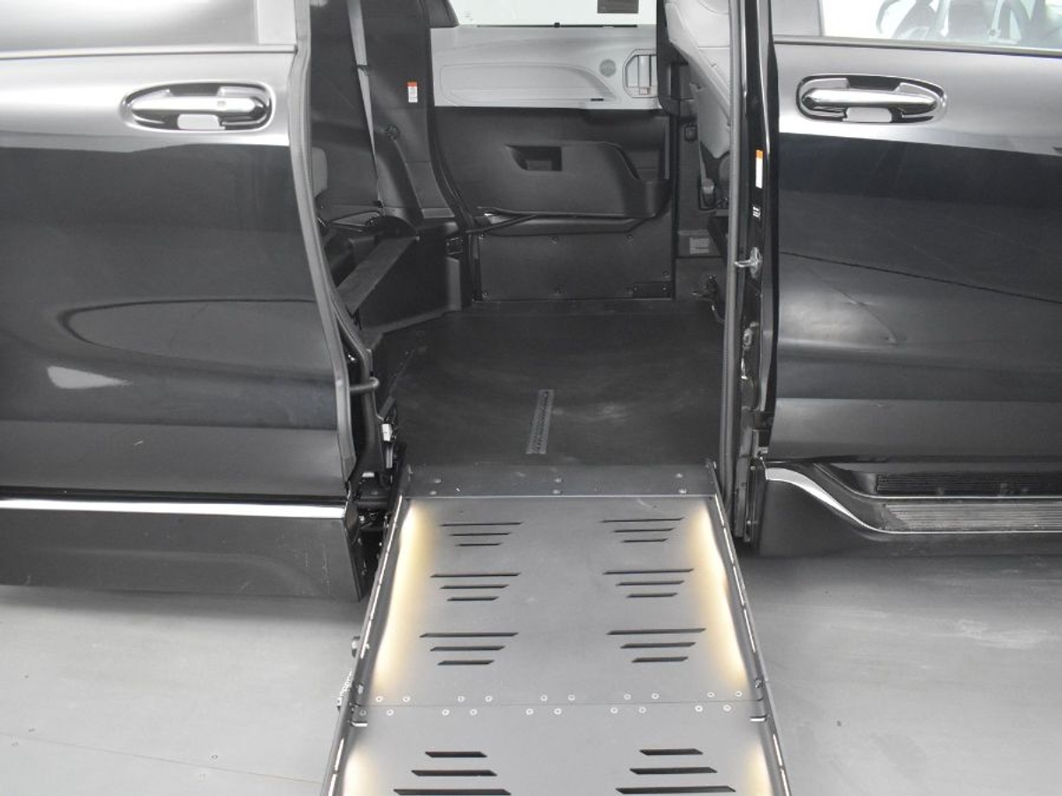 2025 TOYOTA SIENNA - Image 12