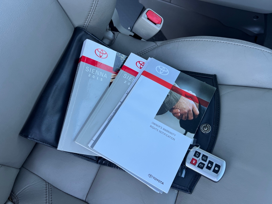 Used 2015 Toyota Sienna XLE Premium - VMI Side Entry Entry In Floor Automatic Ramp